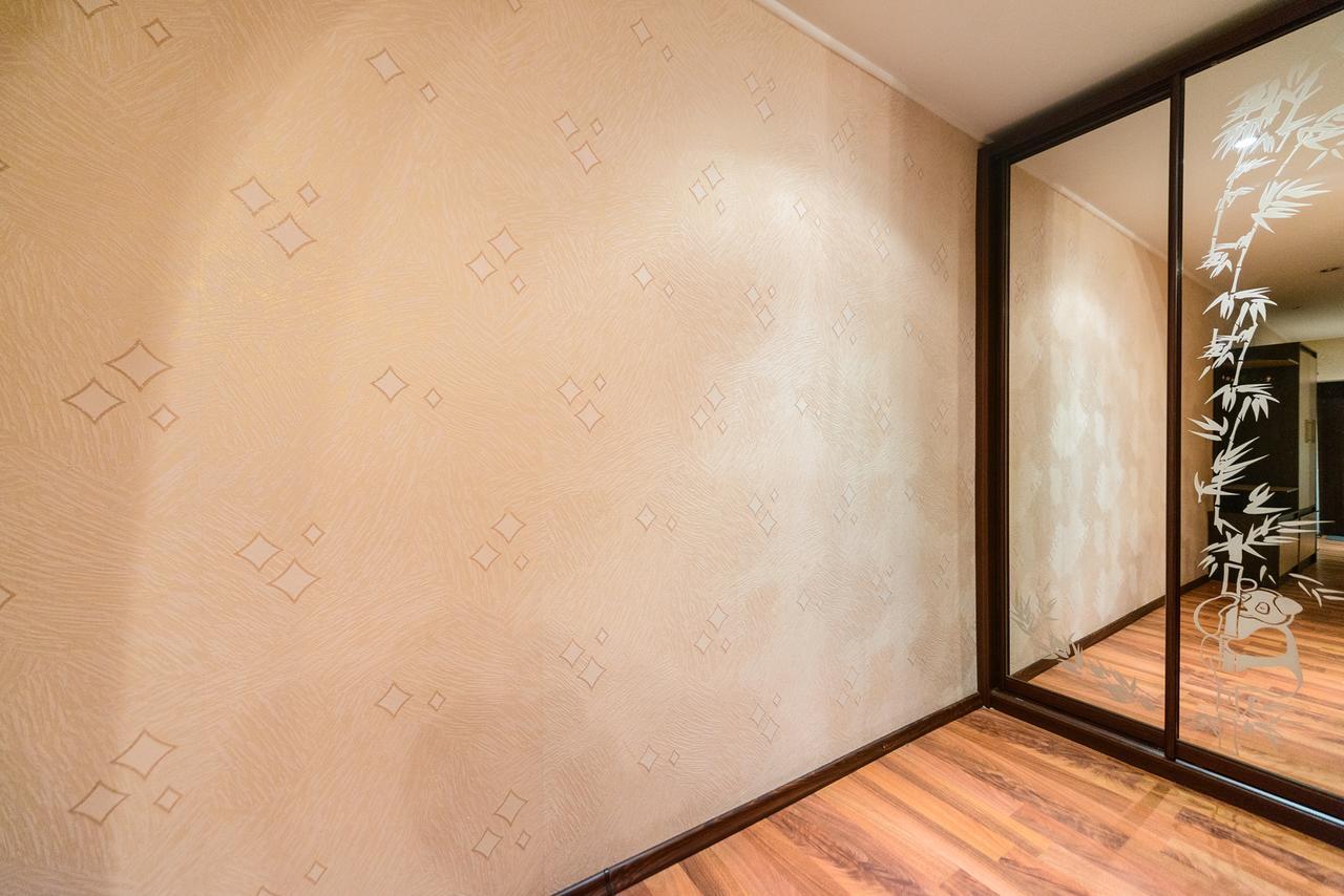 Apartment On Hryhoriia Chuprynky Київ Екстер'єр фото