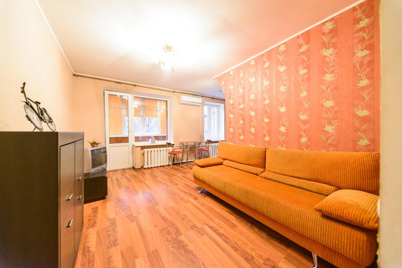 Apartment On Hryhoriia Chuprynky Київ Екстер'єр фото